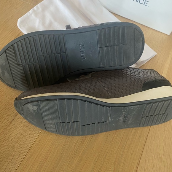 Vince Rayner Python-Print Trainer Sneaker, Ceramic - Picture 3 of 6
